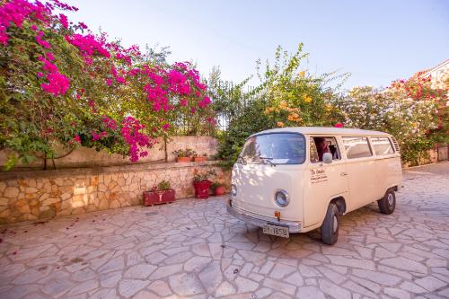 alikes alykes to konaki Zakynthos