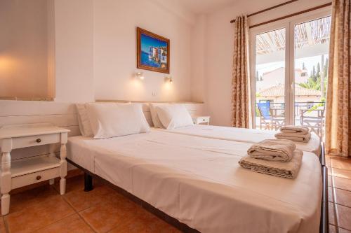 alikes alykes to konaki Zakynthos